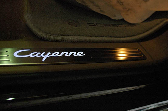 紳士愛運(yùn)動(dòng)：Porsche Cayenne S